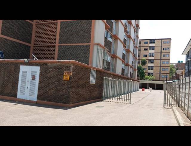 1 BEDROOM APARTMENT FOR SALE IN ARCADIA